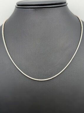 Vintage Italy 925 Sterling Silver Solid Snake Link Chain Necklace 18” 2mm